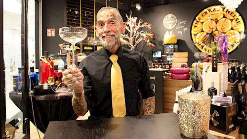 Interview mit dem verrückten Käsemacher Roland Ludomirska - ©talkaccino.at Crazy Cheese Roland Ludomirska