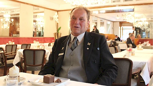Chefconcierge Manfred Grassauer Im Interview: Chefconcierge des Hotel Imperial