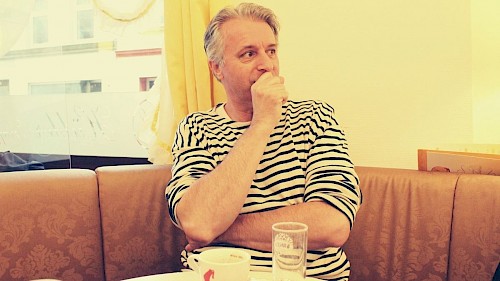 Clowndoktor Martin Kotal Martin Kotal nachdenkend