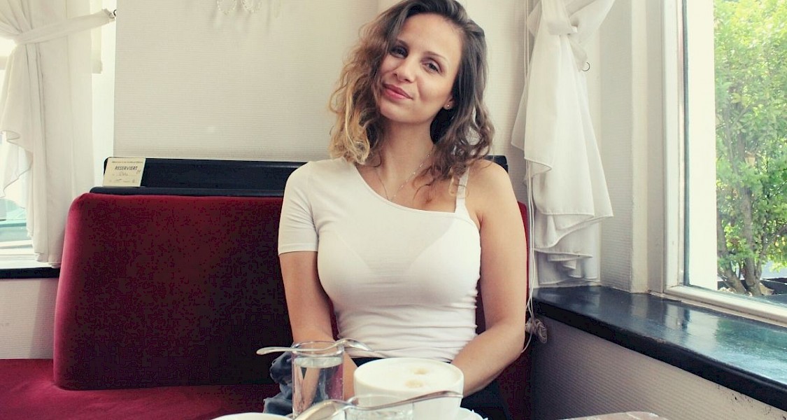 Interview mit Pornodarstellerin Mary Wet - ©talkaccino.at Mary Wet im Interview - ©talkaccino.at