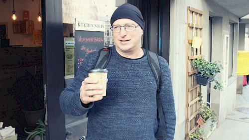 Naturfotograf Georg Popp Naturfotograf Georg Popp mit Haube und Kaffee im Interview