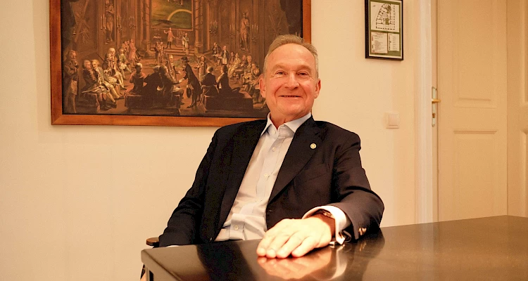Freimaurer-Großmeister Georg Semler im Interview - ©talkaccino.at 