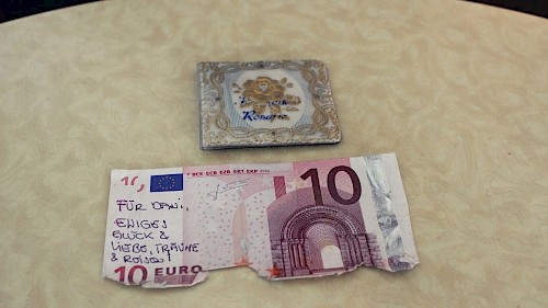 Heiliger Antonius und 10-Euro-Schein Heiliger Antonius und 10-Euro-Schein