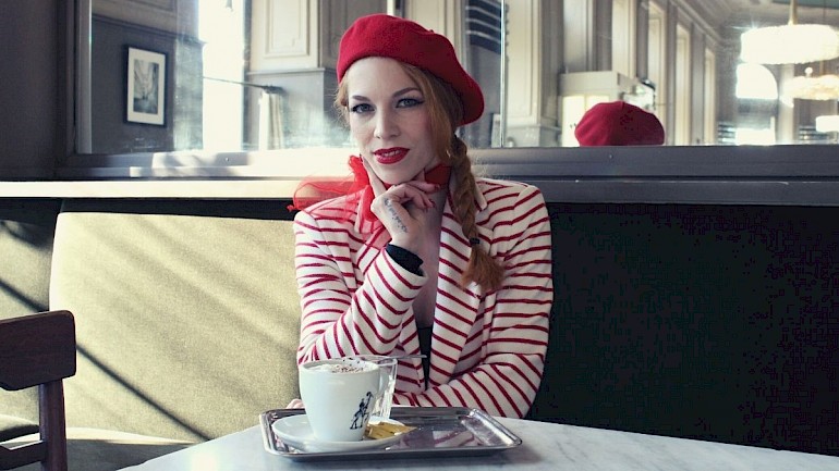Interview mit Burlesque-Tänzerin Kalinka Kalaschnikow Burlesque-Tänzerin Kalinka Kalaschnikow im Gespräch