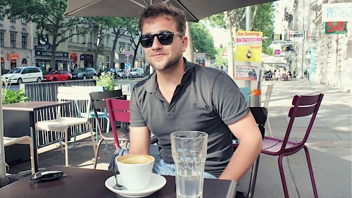 Interview mit Notfallsanitäter Daniel Knogler - ©talkaccino.at Im Gespräch mit einem Notfallsanitäter