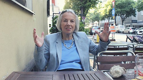 Journalistin Anneliese Rohrer Journalistin Anneliese Rohrer im Gespräch